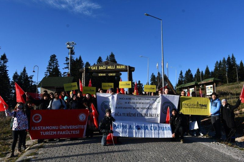 Cumhuriyet'in 101. yılını Ilgaz Dağı'nın zirvesinde kutladılar - Sayfa 10