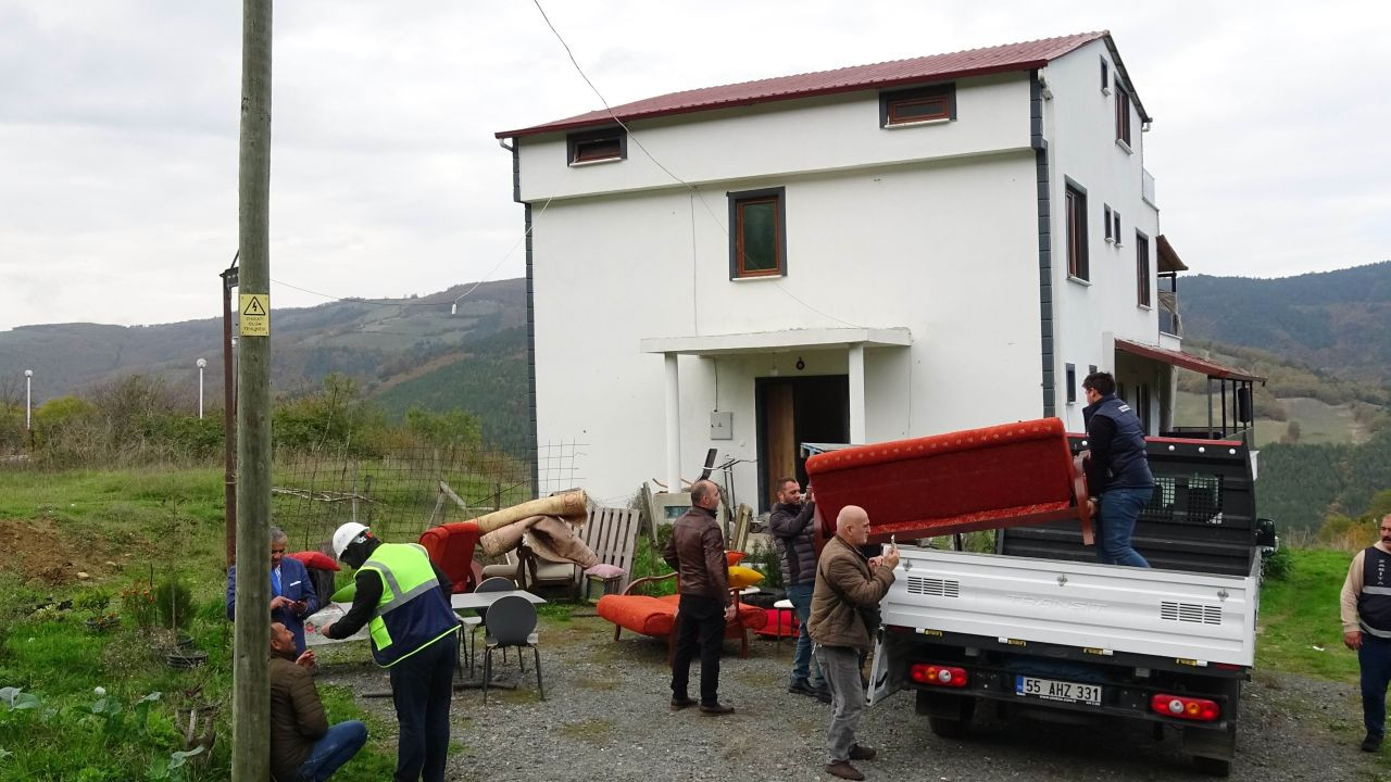 Kaçak Villada Yıkım Kararı: Eşyalar Tahliye Ediliyor - Sayfa 7