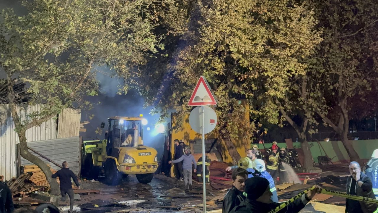 Gebze'deki Palet Deposunda Çıkan Yangın 1 Saatte Kontrol Altına Alındı - Sayfa 3