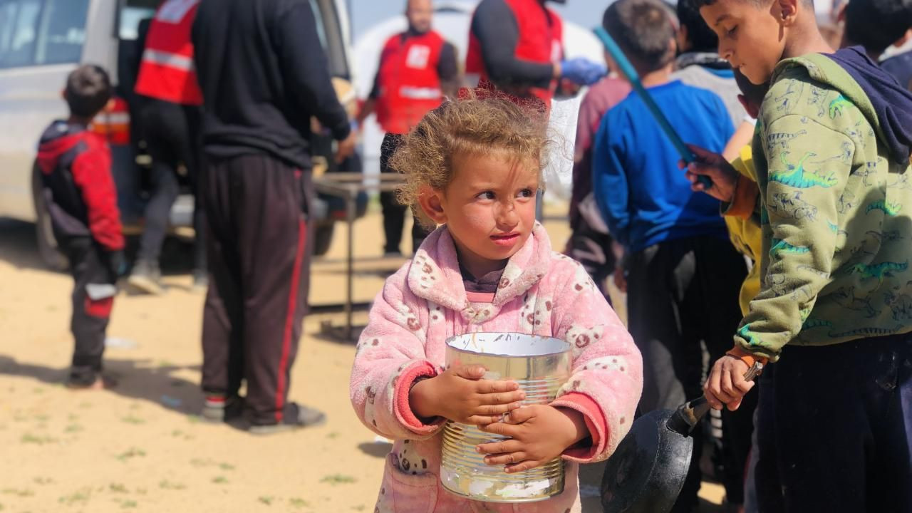 Türkiye'den Gazze seferberliği: Türk Kızılay zorluklara rağmen yardımları sürdürüyor - Sayfa 20