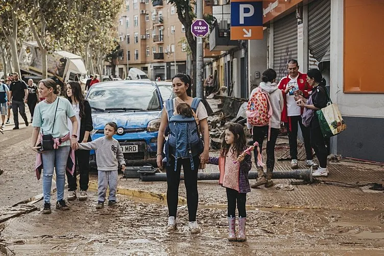 İspanya'daki Sel Felaketi: Can Kaybı 158’e Yükseldi - Sayfa 23