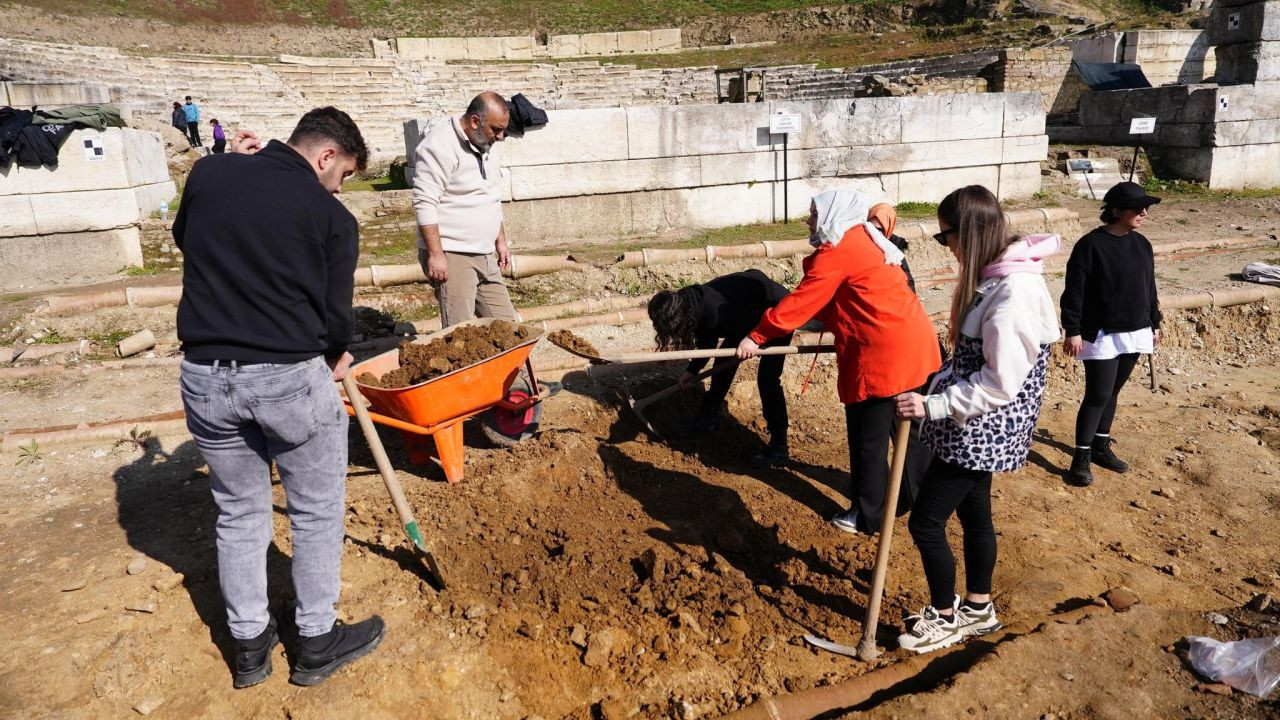 Hep fotoğrafını çektiler, bu sefer kazıya girdiler - Sayfa 1