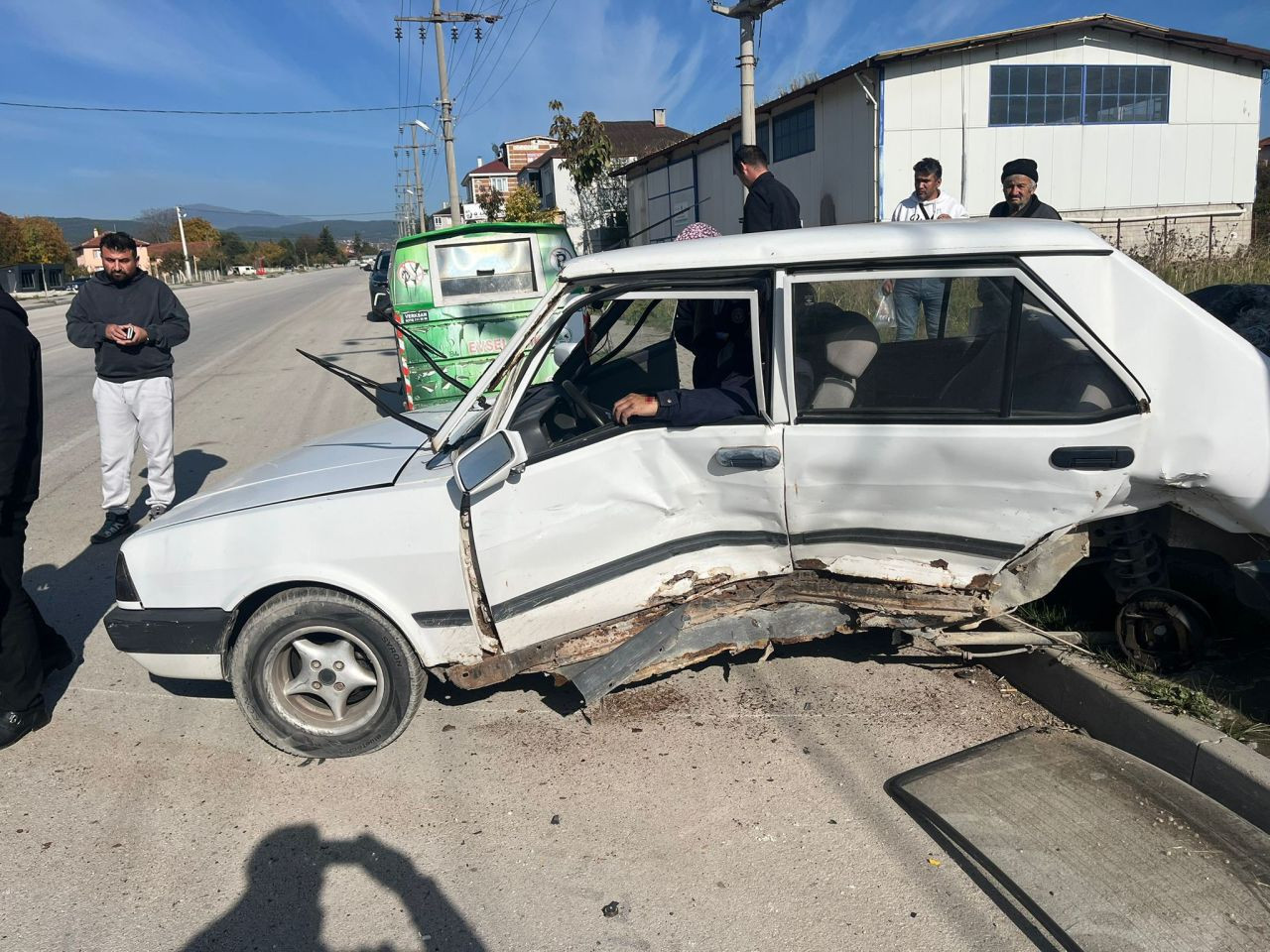 Bolu'da Feci Kaza: Tofaş Hurdaya Döndü, İki Yaralı - Sayfa 2