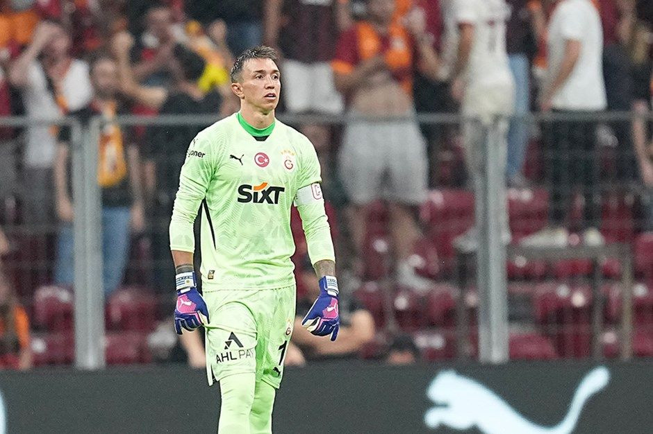 "Muslera'dan Kritik Hamle: Sezon Kararını Belirledi!" - Sayfa 8