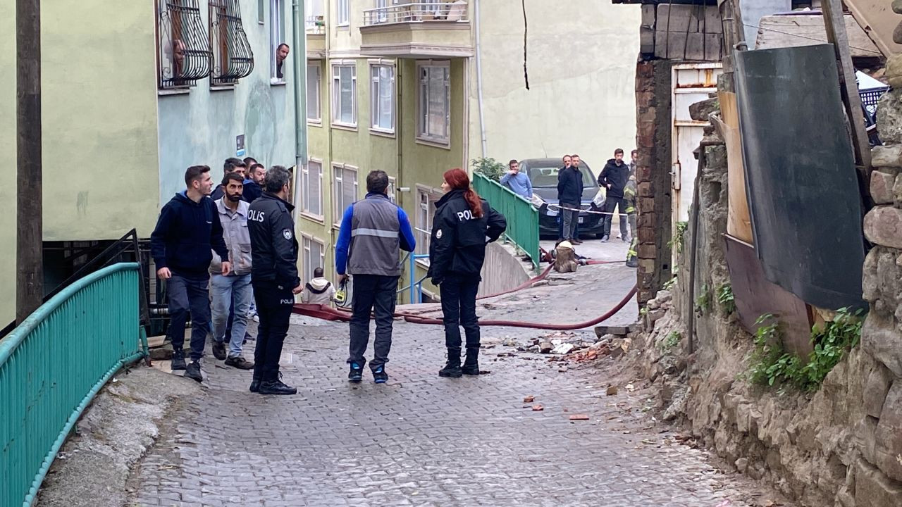 Çalışma sırasında doğal gaz borusu patladı: Alevler eve sıçradı - Sayfa 5