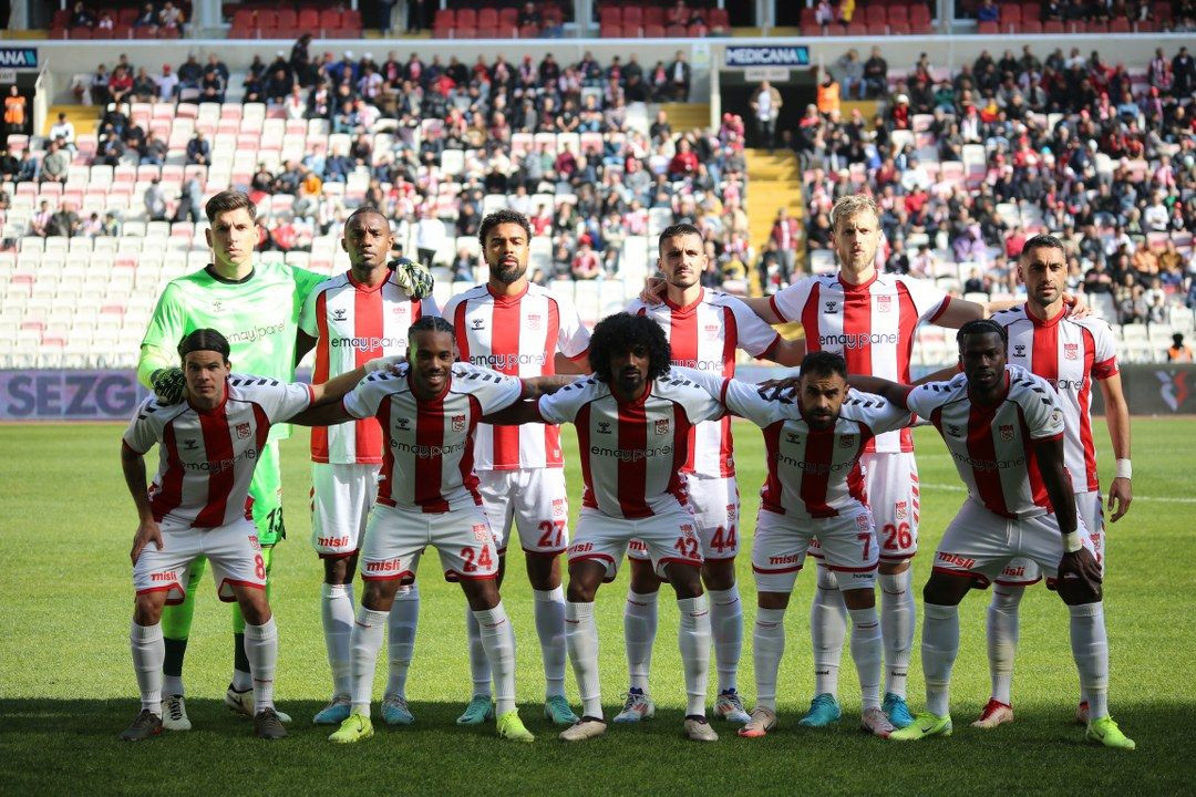 Trendyol Süper Lig: NG Sivasspor: 0 - Çaykur Rizespor: 1 (İlk yarı) - Sayfa 2