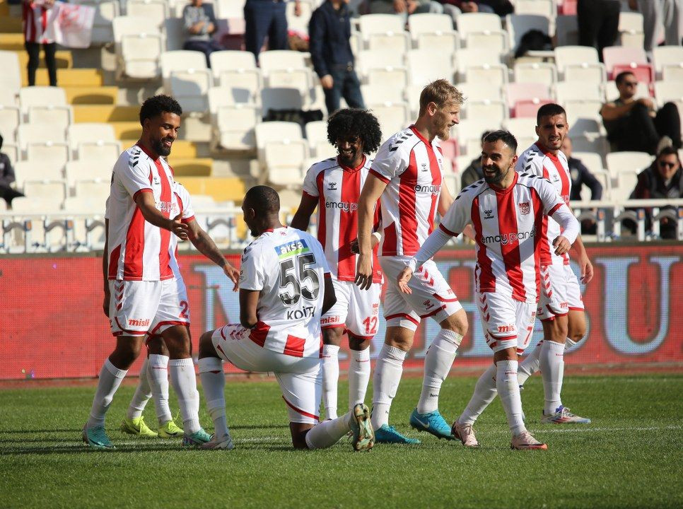 Trendyol Süper Lig: NG Sivasspor: 2 - Çaykur Rizespor: 1 (Maç sonucu) - Sayfa 1