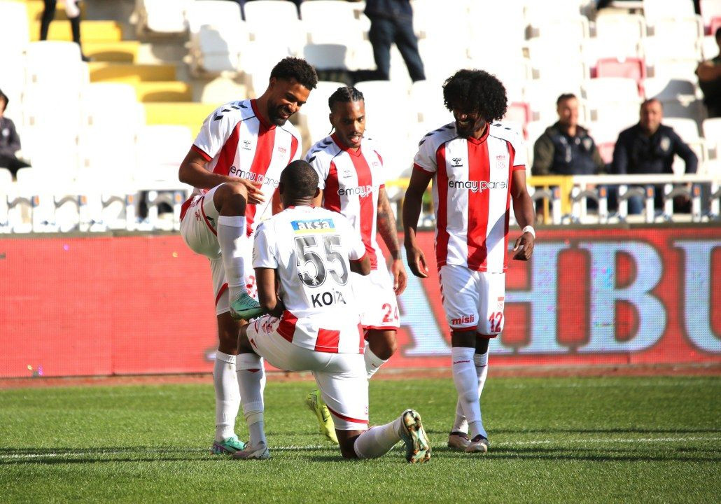 Trendyol Süper Lig: NG Sivasspor: 2 - Çaykur Rizespor: 1 (Maç sonucu) - Sayfa 11