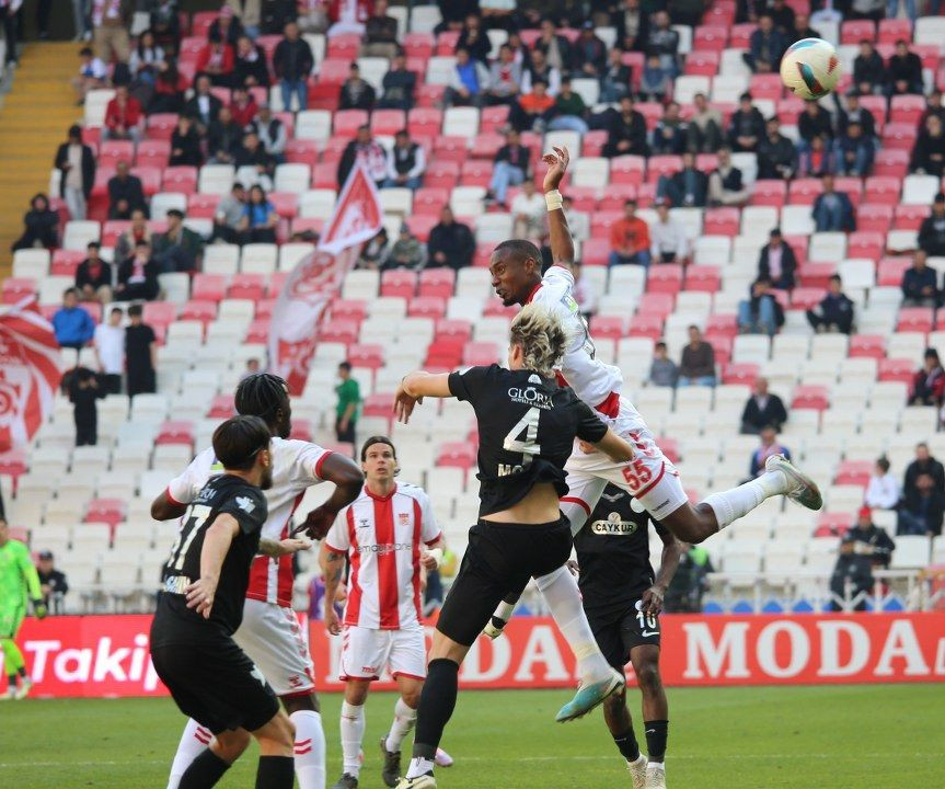 Trendyol Süper Lig: NG Sivasspor: 2 - Çaykur Rizespor: 1 (Maç sonucu) - Sayfa 13