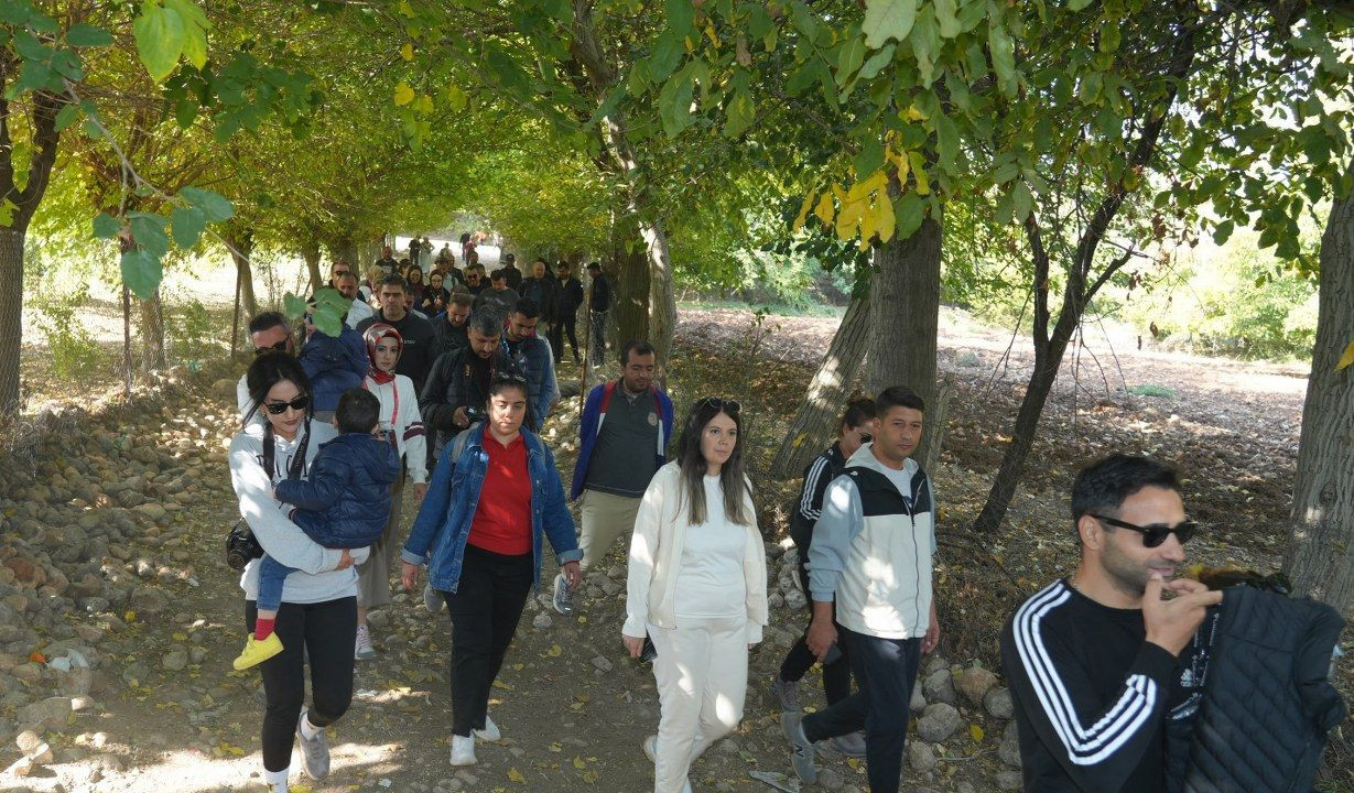 Depremzede öğretmenler doğa yürüyüşünde bir araya geldi - Sayfa 4