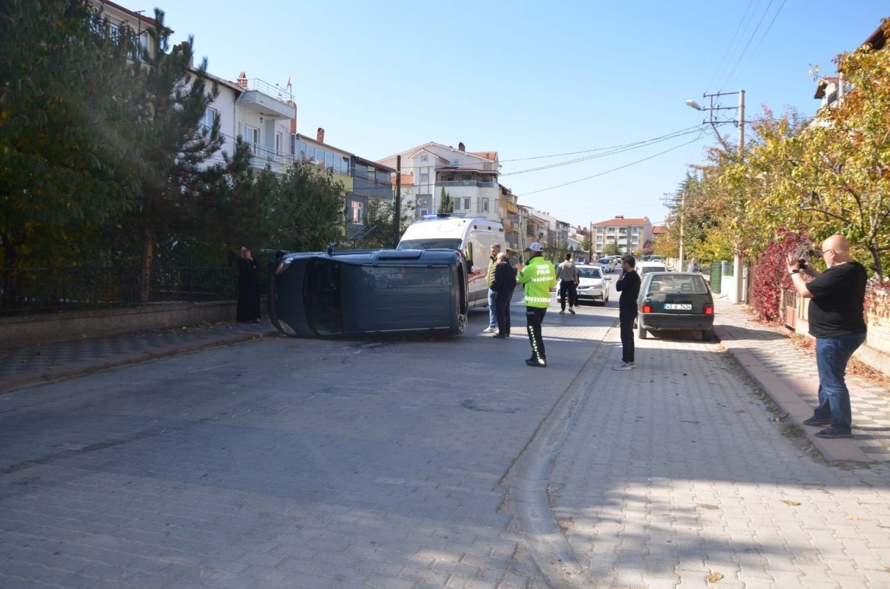 Tavşanlı’da Takla Atan Araçta Şans Eseri Yaralanan Olmadı - Sayfa 2