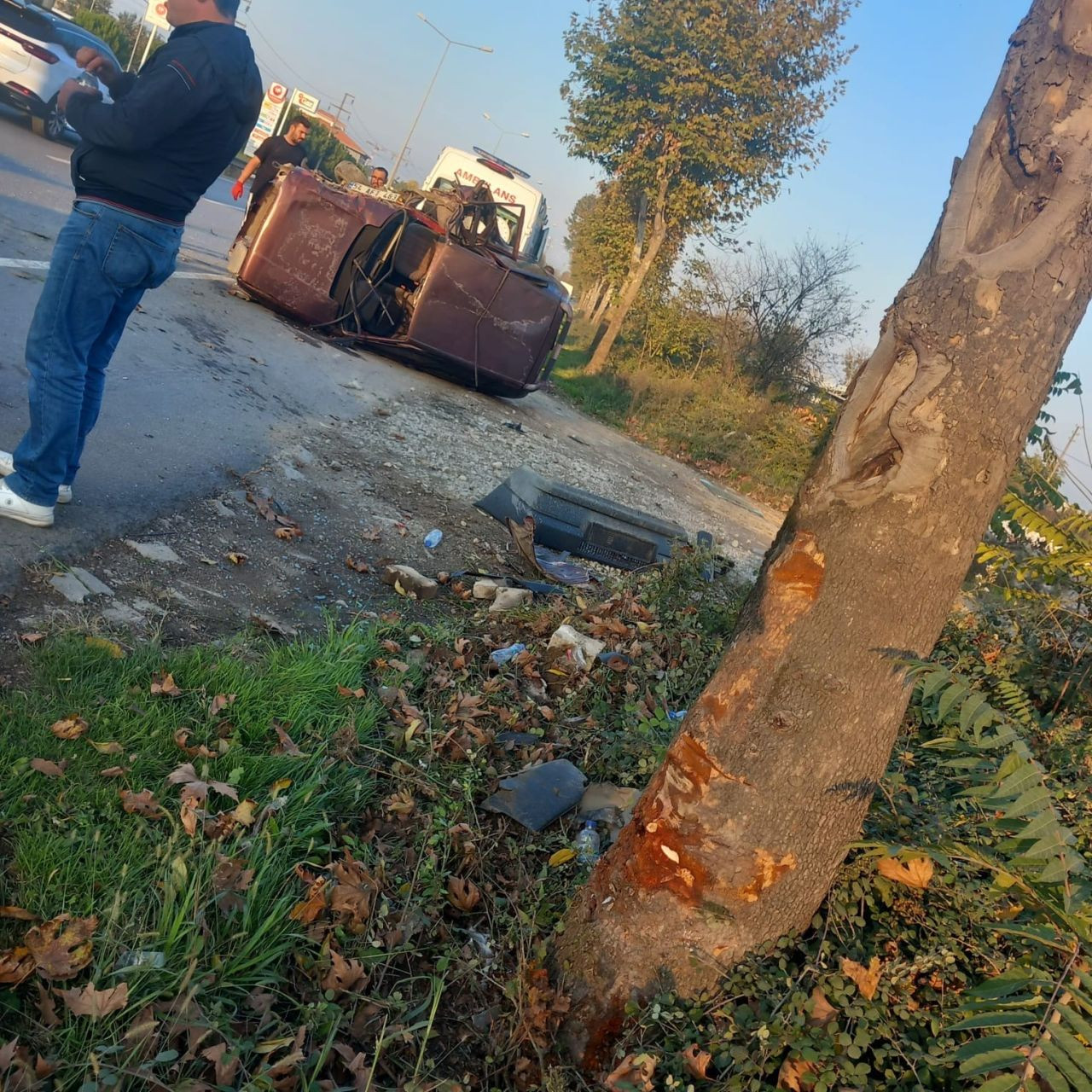 Sakarya’da Ağaca Çarpan Tofaş Kağıt Gibi Ezildi: 3 Yaralı - Sayfa 5