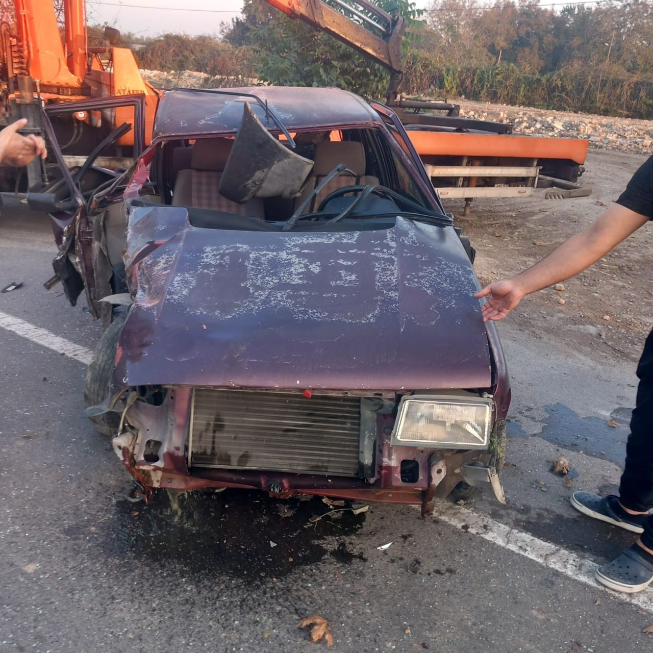 Sakarya’da Ağaca Çarpan Tofaş Kağıt Gibi Ezildi: 3 Yaralı - Sayfa 4