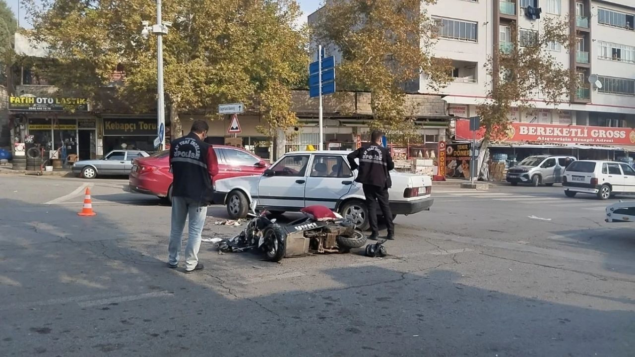 Ters yönde seyreden otomobil, 18 yaşındaki motosiklet sürücüsünün ölümüne sebep oldu!