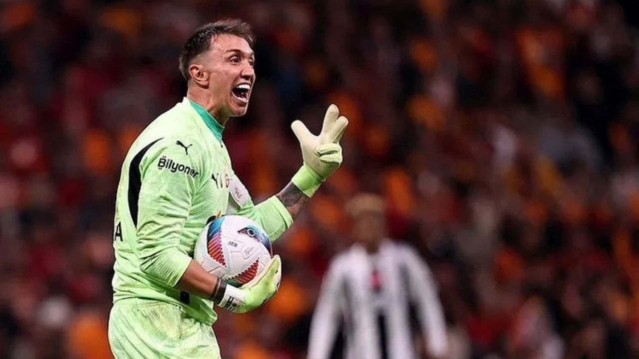 Galatasaray'da Muslera ayrılığı: Neden sitem etti?