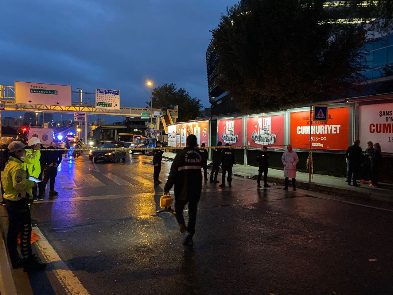 Bakırköy'de feci kaza: İETT otobüsünün altında kalan  polis şehit oldu! - Sayfa 1