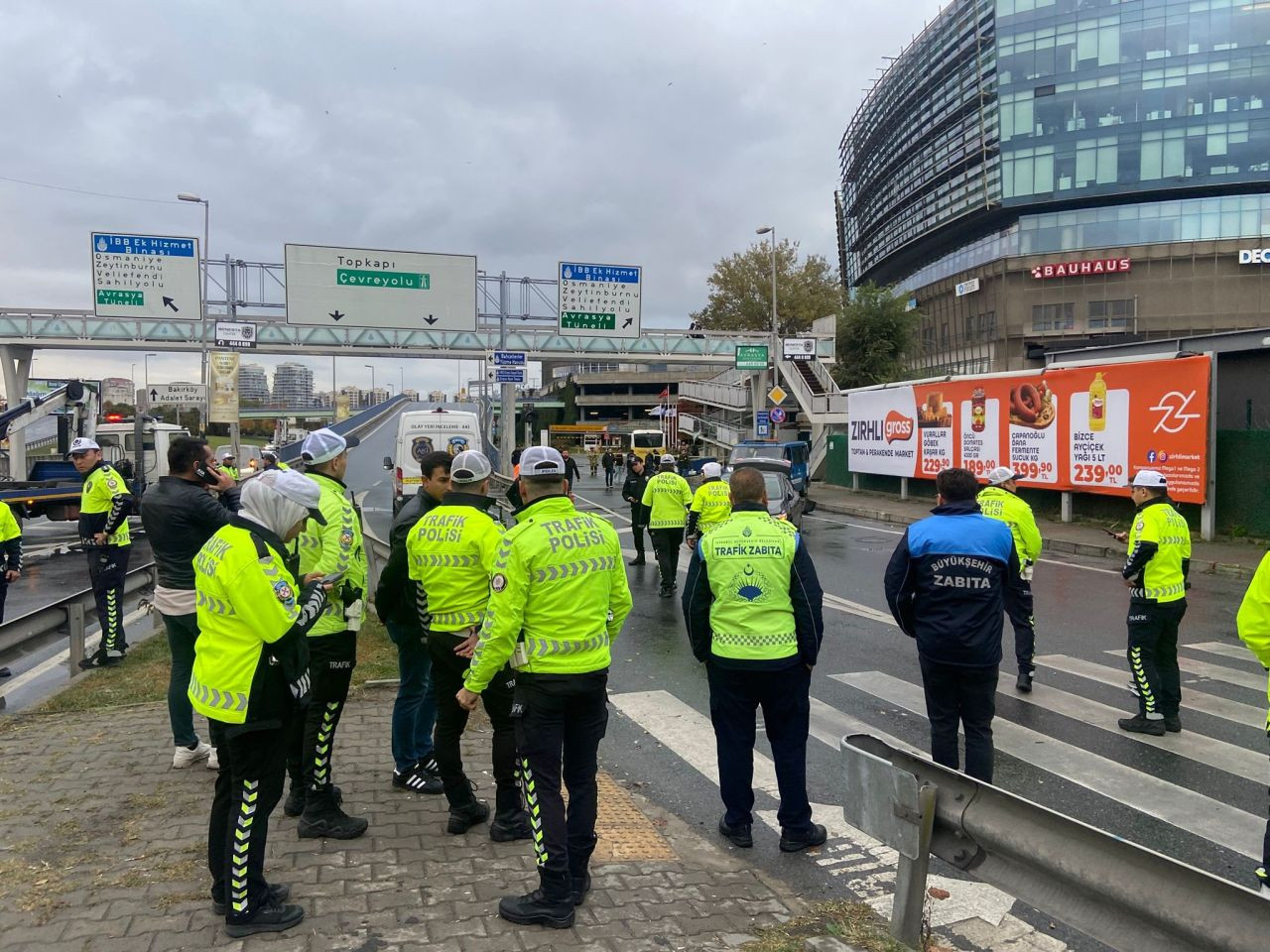 Bakırköy'de feci kaza: İETT otobüsünün altında kalan  polis şehit oldu! - Sayfa 2