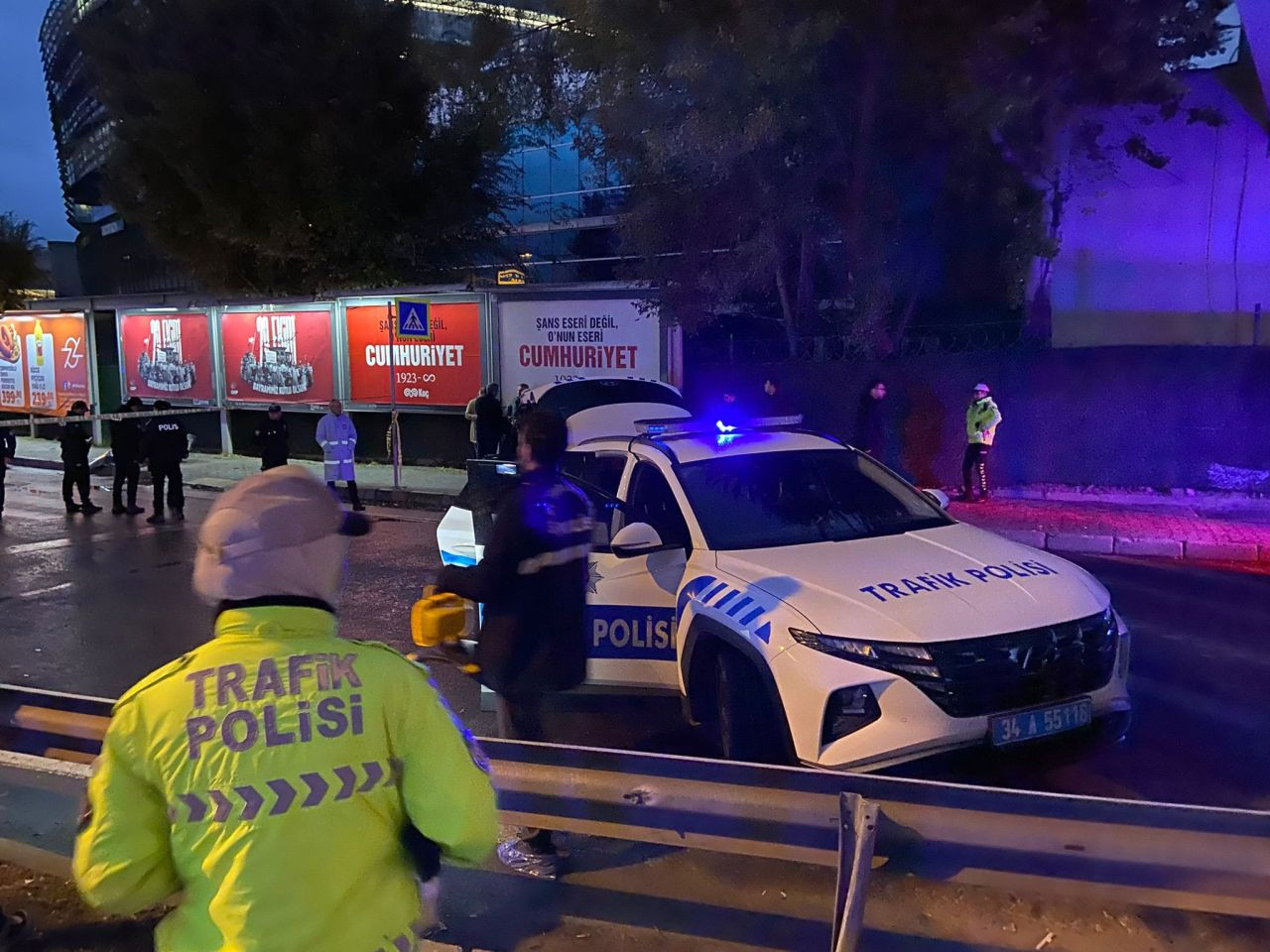 Bakırköy'de feci kaza: İETT otobüsünün altında kalan  polis şehit oldu! - Sayfa 3