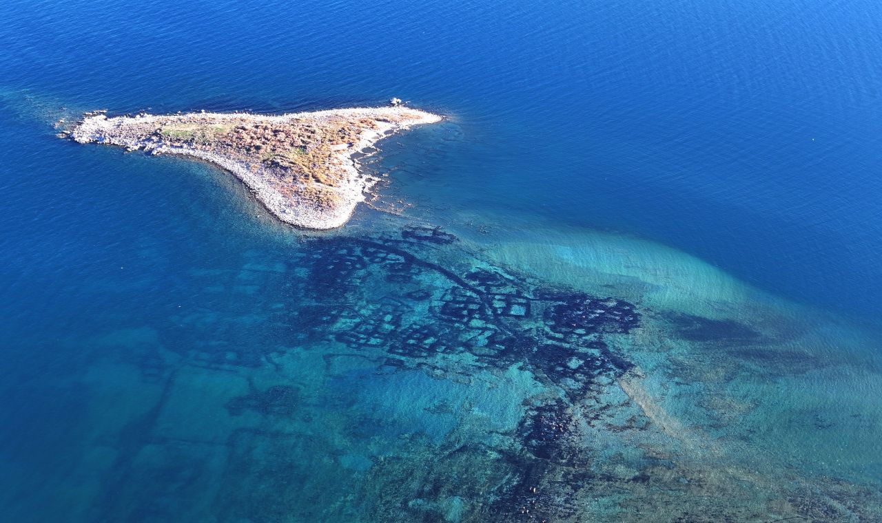 Van Gölü çekildikçe tarih ortaya çıkıyor - Sayfa 1