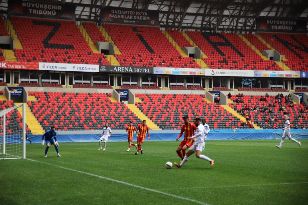 Sakaryaspor ilk yarıda 1-0 önde - Sayfa 7