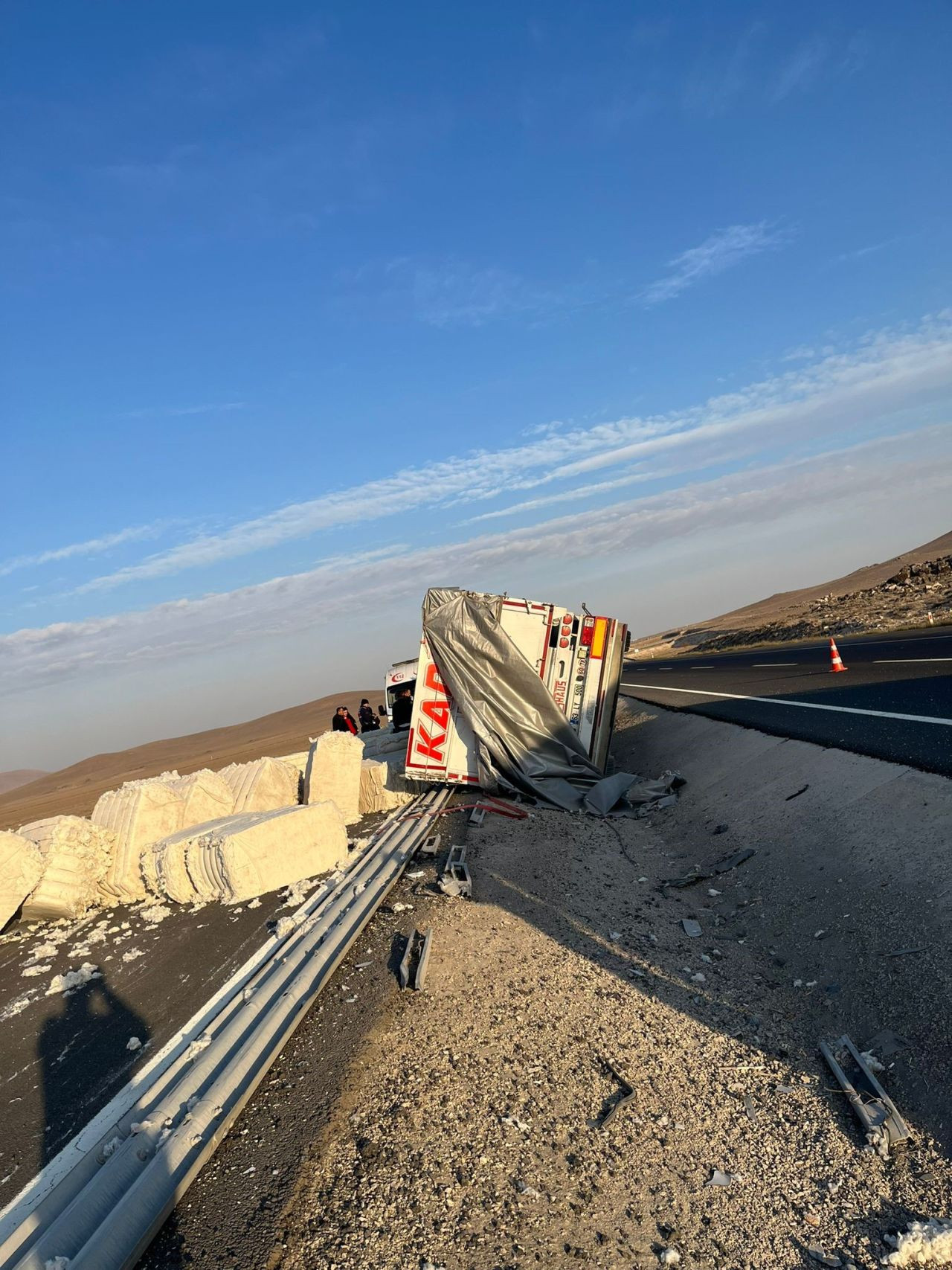 Konya’da tır devrildi: 1 ölü, 1 yaralı - Sayfa 2