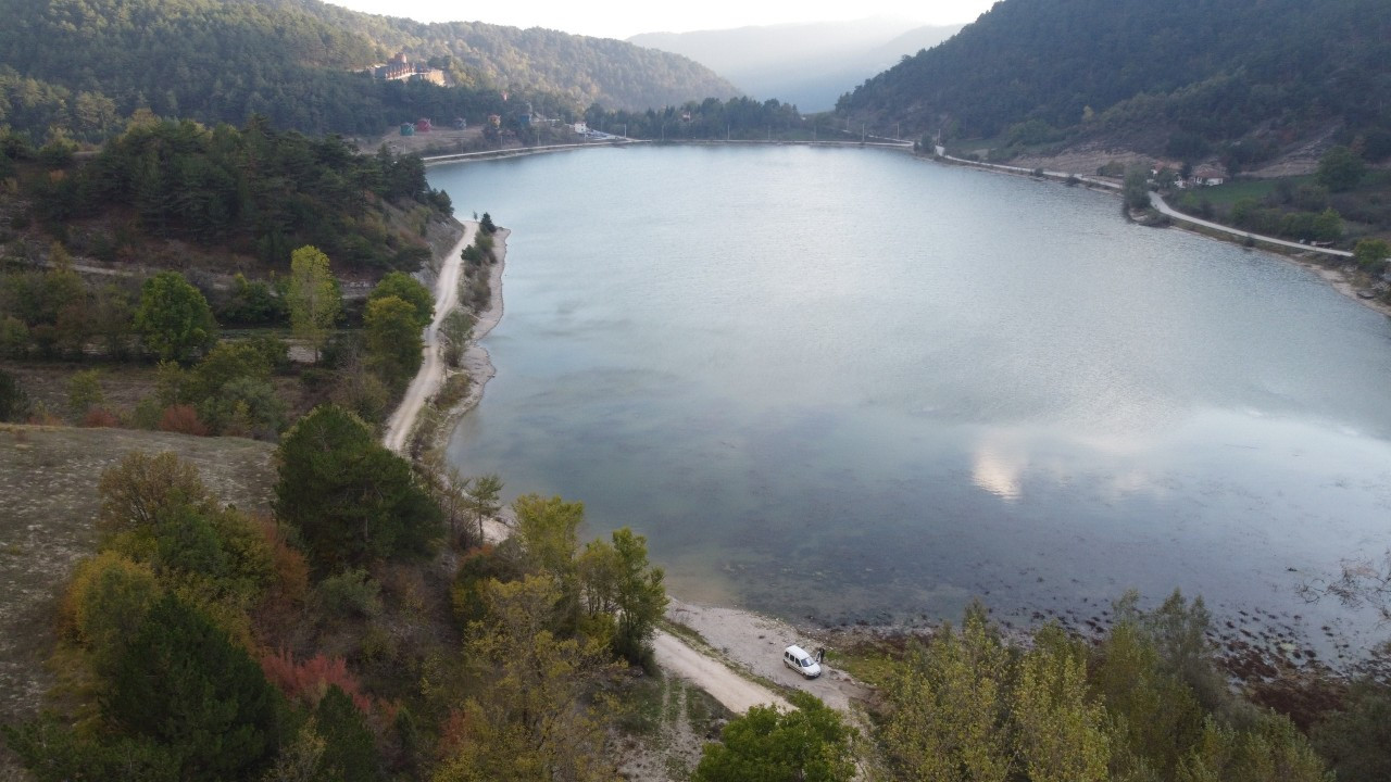 Doğası ve huzurlu atmosferiyle kendine hayran bırakan Çubuk Gölü