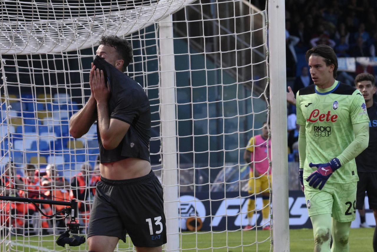 Lider Napoli, Atalanta'ya 3-0 Mağlup Oldu! Yenilmezlik Serisi Sona Erdi - Sayfa 1