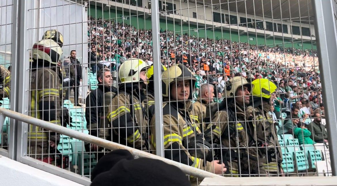 Bursaspor Maçında Yangın Paniği - Sayfa 3