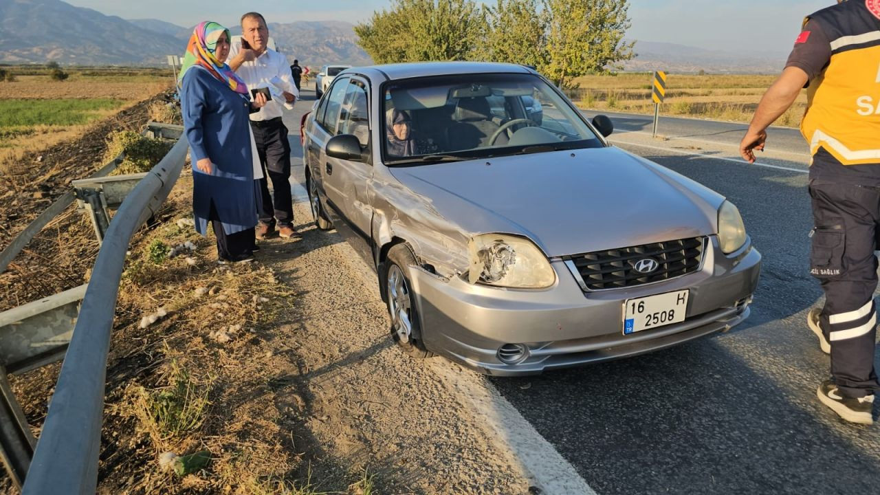 Viraja Hızlı Giren Araçlar Kazaya Neden Oldu: 1 Yaralı - Sayfa 6