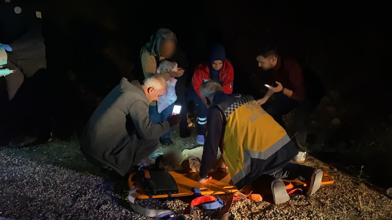 Adıyaman'da Otomobil Şarampole Devrildi, 5 Kişi Yaralandı - Sayfa 5