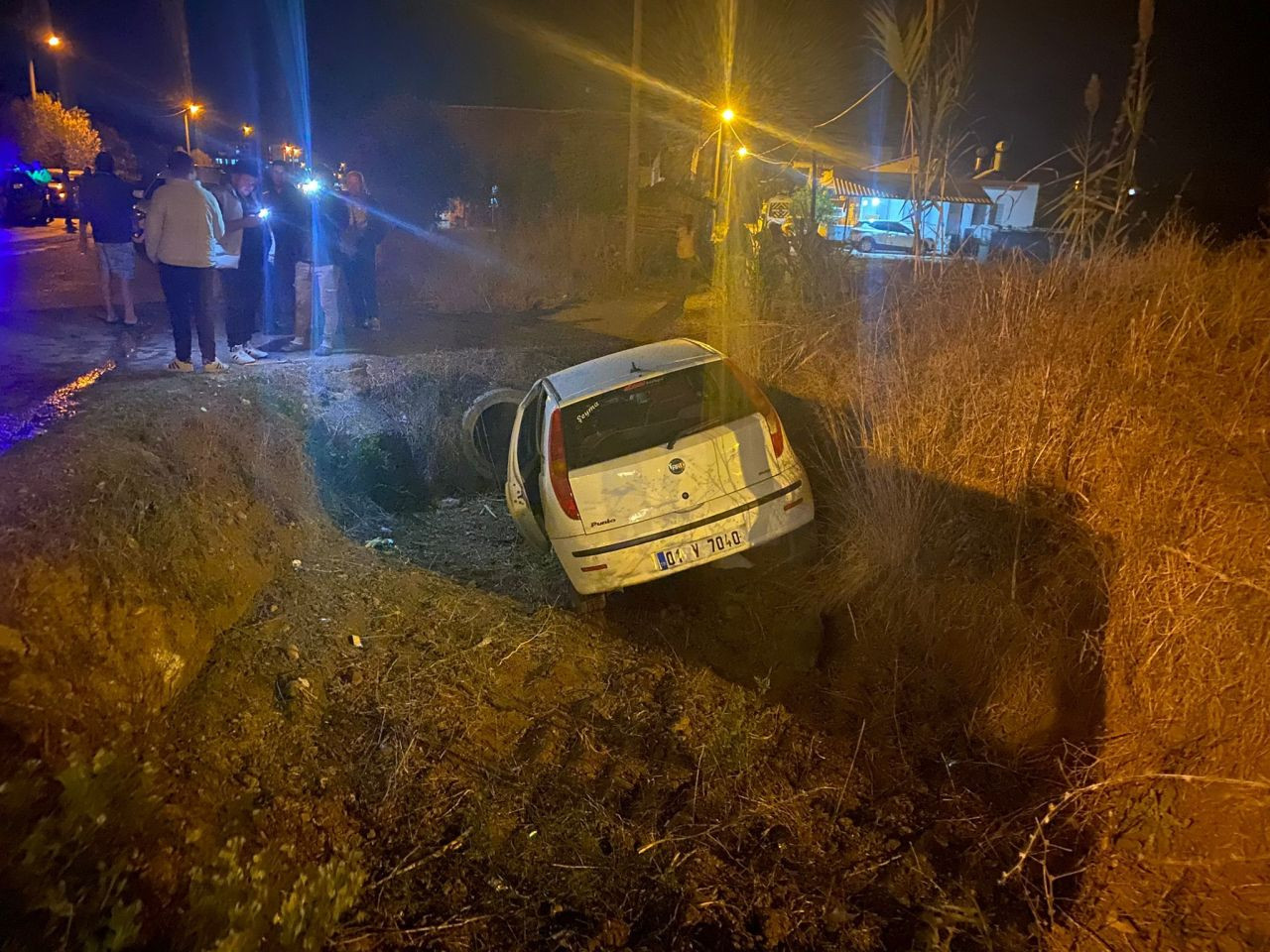 Antalya'da Kavşakta İki Araç Çarpıştı: 3 Yaralı - Sayfa 6