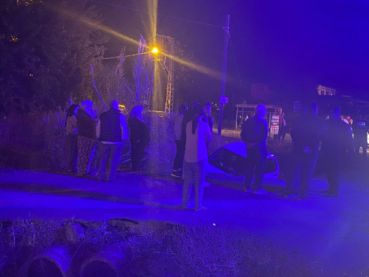 Antalya'da Kavşakta İki Araç Çarpıştı: 3 Yaralı - Sayfa 4