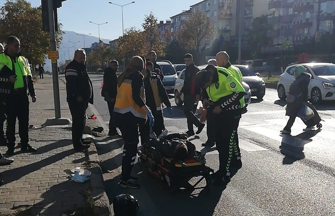 Bursa'da Motosikletler çarpıştı: 2 yaralı - Sayfa 10