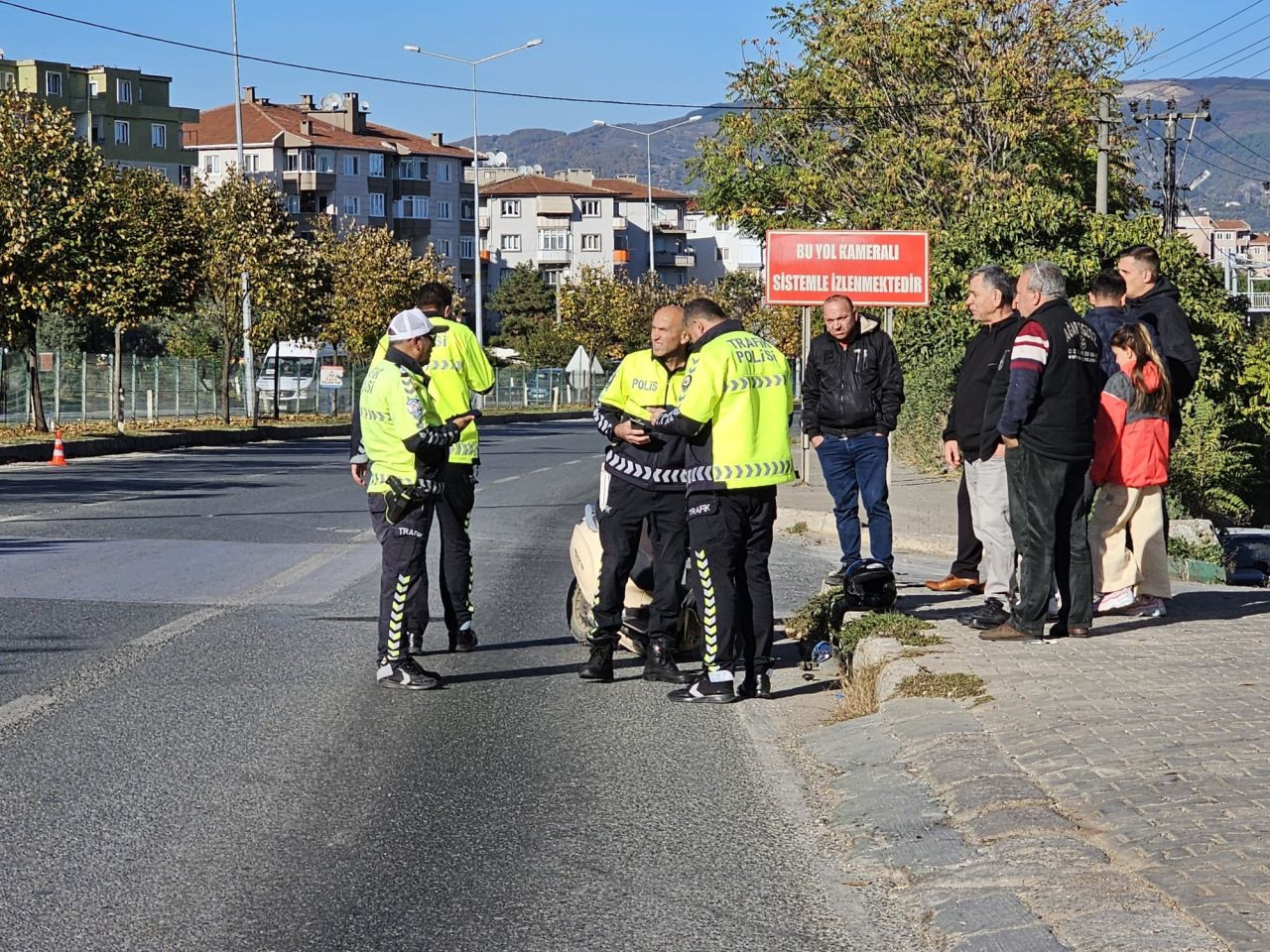 Bursa'da Motosikletler çarpıştı: 2 yaralı - Sayfa 1