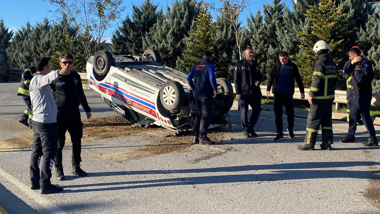 Kocaeli'de direğe çarpan jandarma aracı takla attı: 2 jandarma yaralı - Sayfa 6