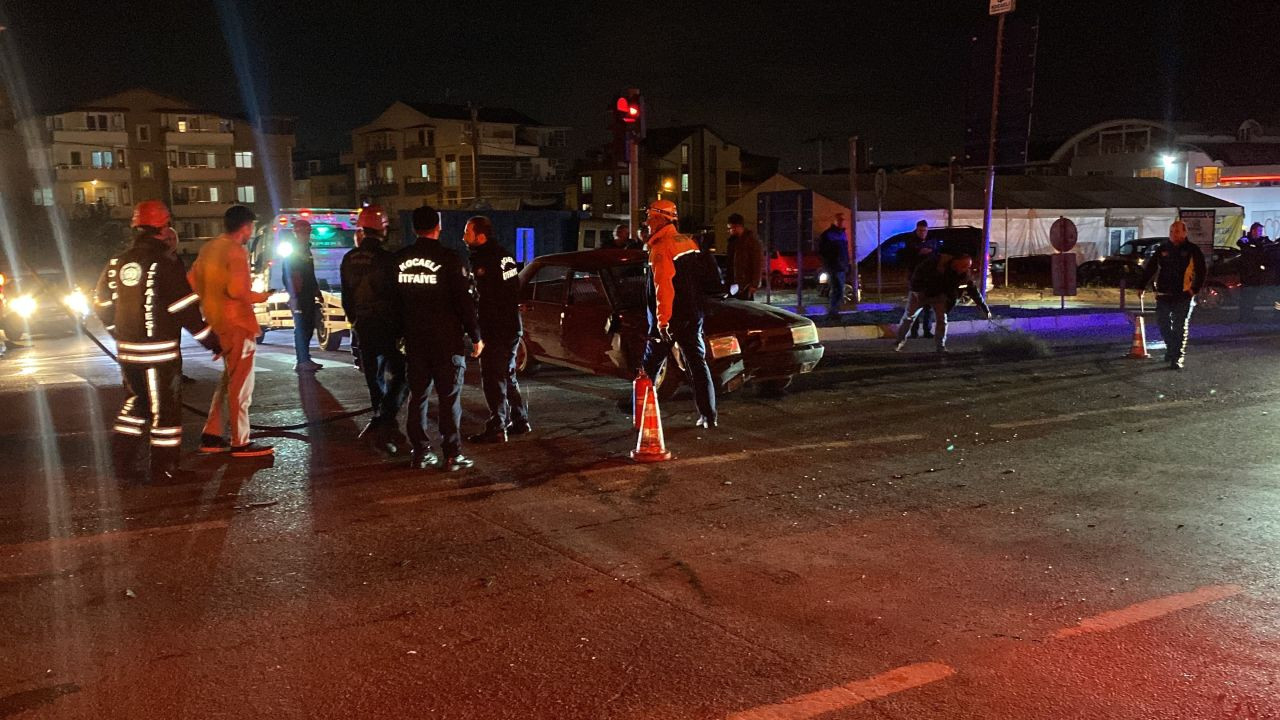 Kocaeli'de Trafik Işıklarında Kaza: 1 Yaralı! - Sayfa 3