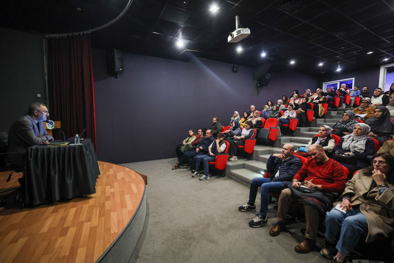 Prof. Dr. Sezai Küçük, Hz. Mevlana’yı Anlattı: “Her İnsan Dünyanın Merkezidir” - Sayfa 1