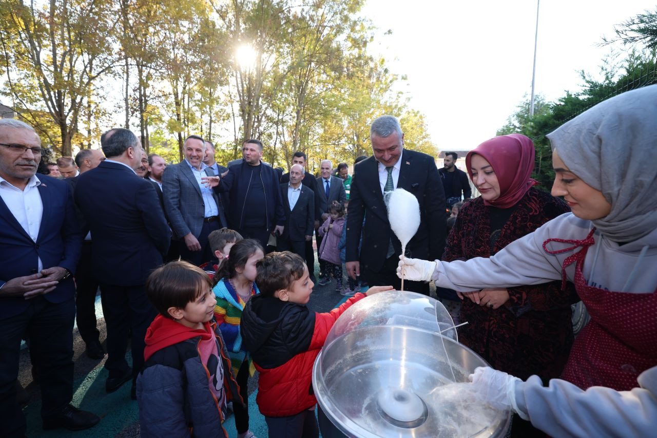 Serdivan Belediyesi, 'Sokaklar Dönüşüyor' projesi açılışı gerçekleştirildi - Sayfa 7