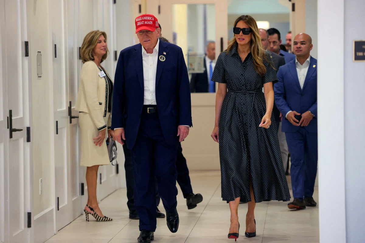 Donald Trump ve Eşi Melania, Florida'da Oylarını Kullandı - Sayfa 2