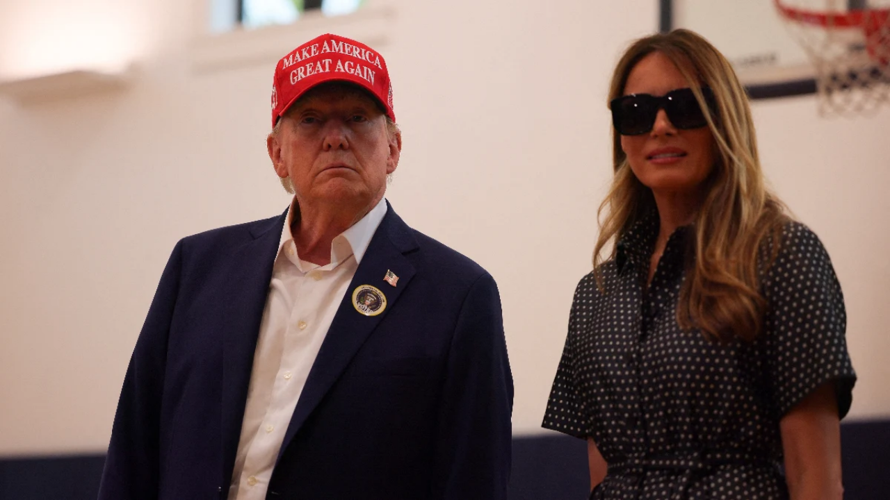 Donald Trump ve Eşi Melania, Florida'da Oylarını Kullandı