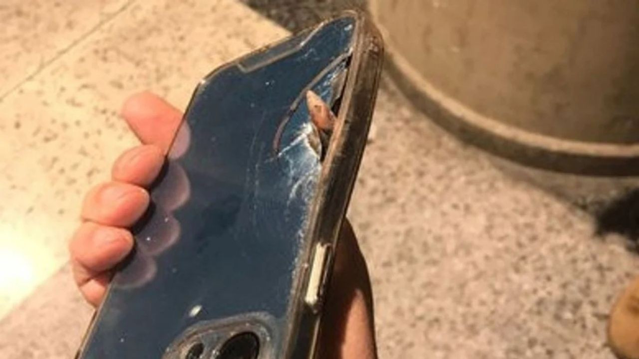 Şarjda bırakılan iphone bomba gibi patladı! Eli yanan kadın tazminat talep etti