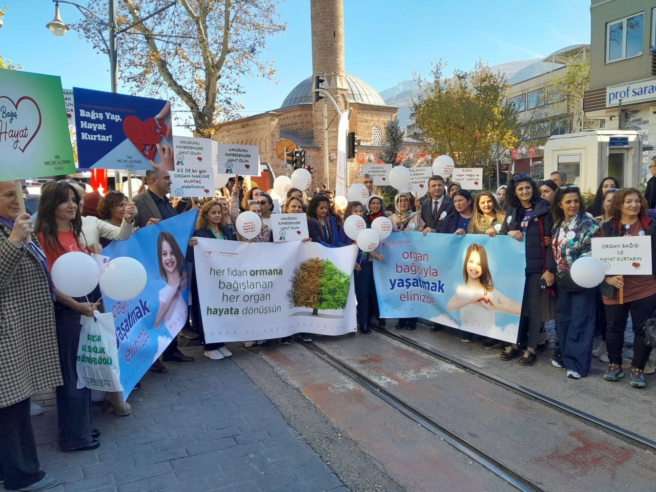 'Organ Bağışı haftası' kapsamında Bursa'da etkinlik yürüyüşü başladı - Sayfa 1