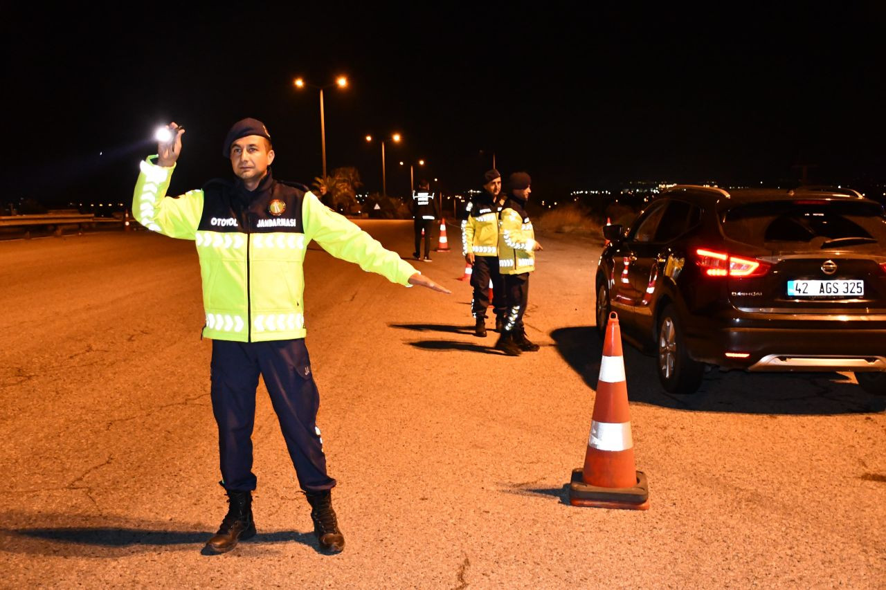 Hatay Otoyol Jandarması Dörtyol'da Trafik Denetimi Gerçekleştirdi - Sayfa 2