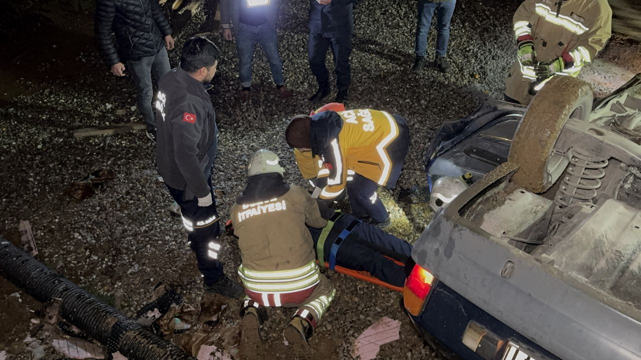 Yolu Karıştırıp Şantiyeye Giren Sürücü Takla Attı: 1 Yaralı - Sayfa 6