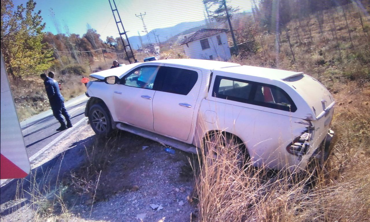 Hisarcık'ta Trafik Kazası: Sürücü Şarampole Devrildi, 1 Yaralı - Sayfa 1