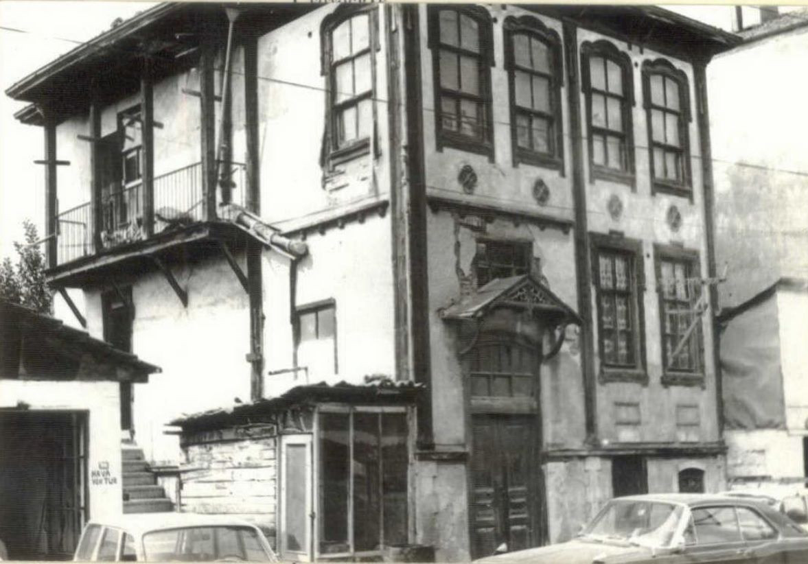 Sakarya'da Tarihi Miras Yeniden Hayat Buluyor: 100 Yıllık Konak Aslına Uygun İnşa Edilecek - Sayfa 4