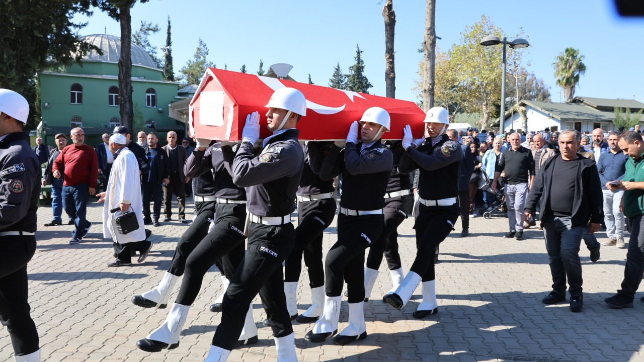 Mardin’de hayatını kaybeden Adanalı polis toprağa verildi