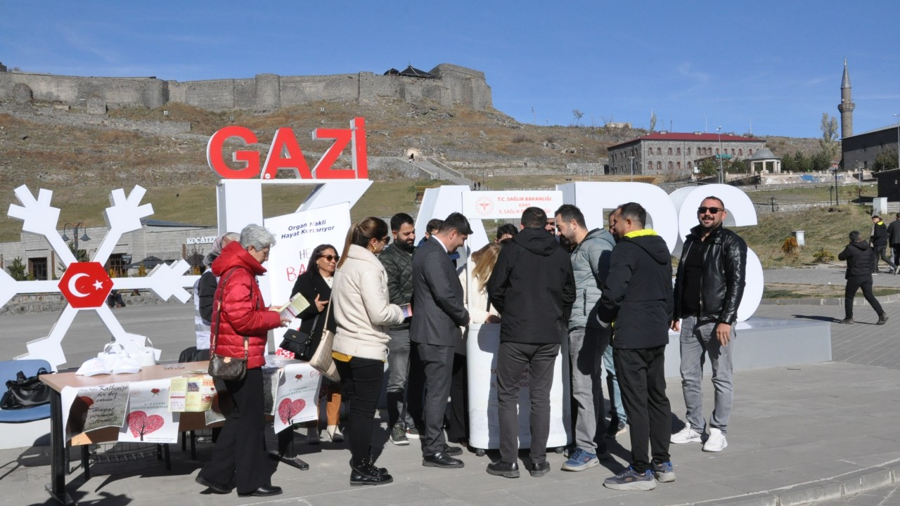 Kars'ta organ bağışı stantı açıldı