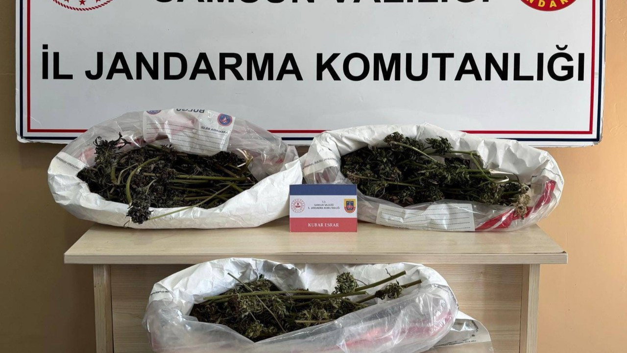 Jandarma 627 gram kubar esrar ele geçirdi