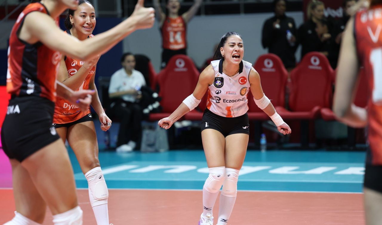 Eczacıbaşı Dynavit, CEV Şampiyonlar Ligi’ne 3-0’lık Galibiyetle Başladı - Sayfa 1